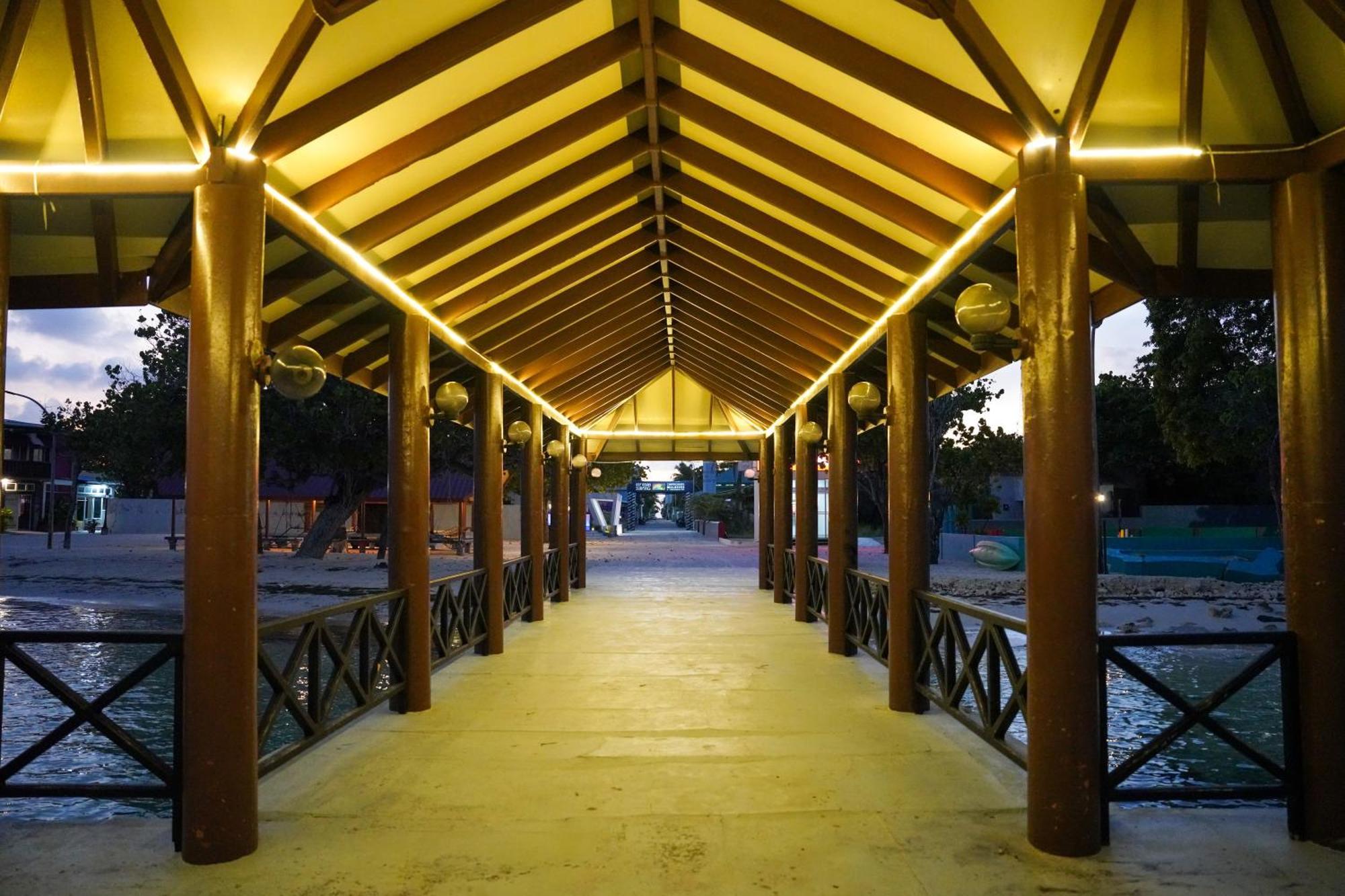 Sun & Surf Thulusdhoo Exterior foto