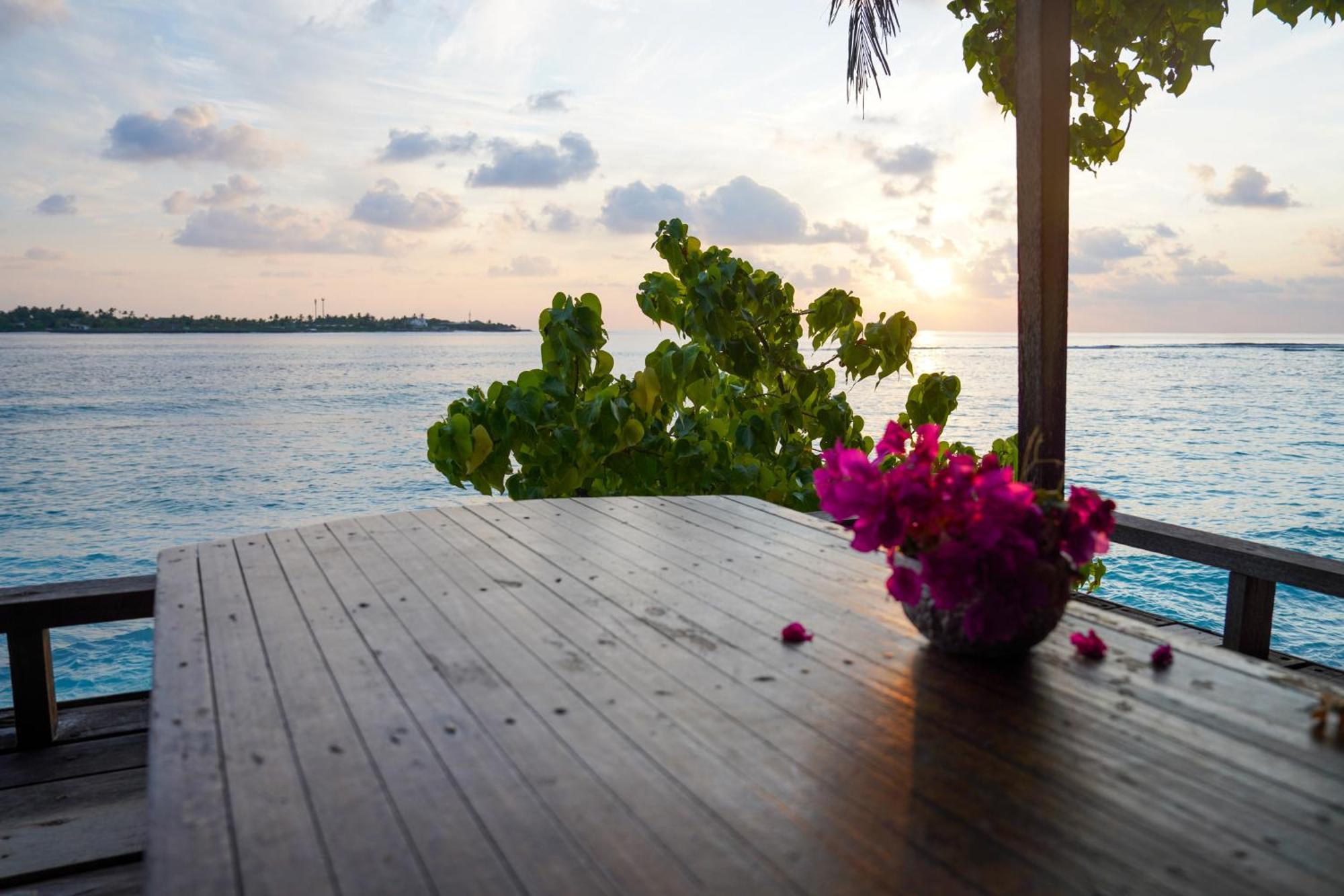 Sun & Surf Thulusdhoo Exterior foto