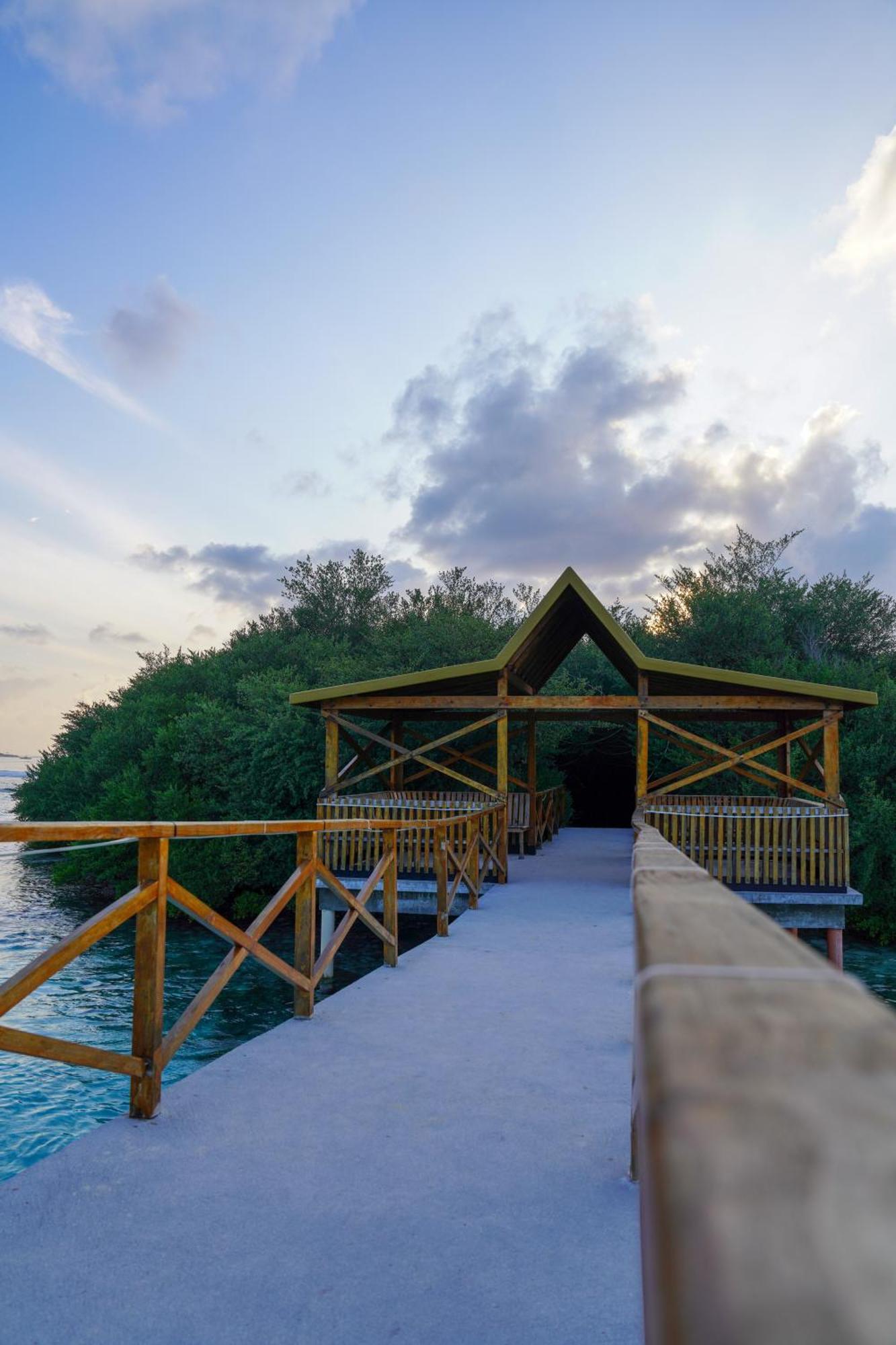 Sun & Surf Thulusdhoo Exterior foto